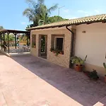Anthiros Siracusa 아파트