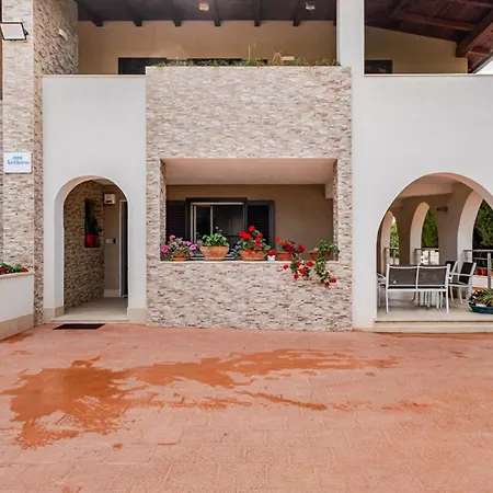아파트 Relax In Villa With Garden Private Terrace 200M From Sea Siracusa 시라쿠사
