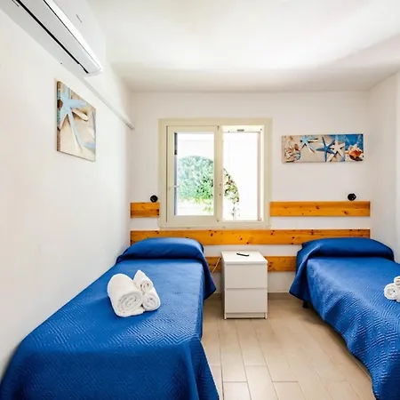 Relax In Villa With Garden Private Terrace 200M From Sea Siracusa 아파트 *