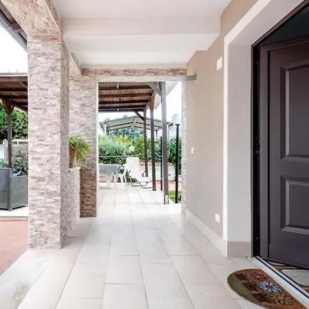 아파트 Relax In Villa With Garden Private Terrace 200M From Sea Siracusa