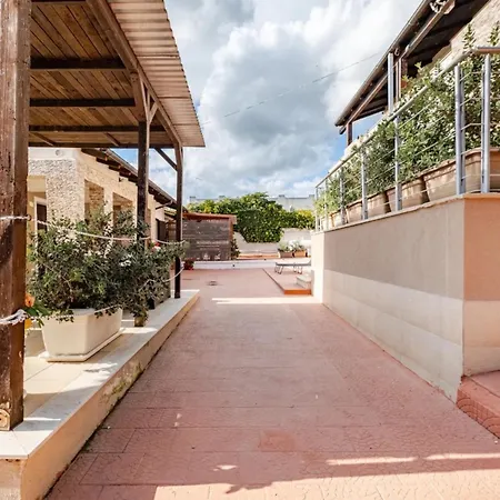 아파트 Relax In Villa With Garden Private Terrace 200M From Sea Siracusa *